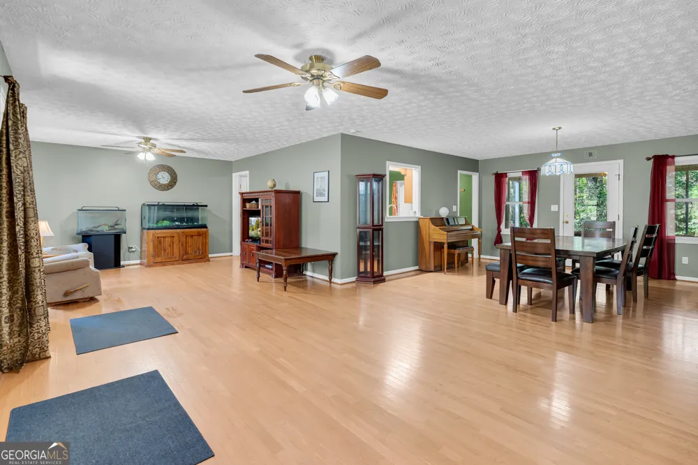 79 Wisteria Cove EST Hartwell, GA 30643