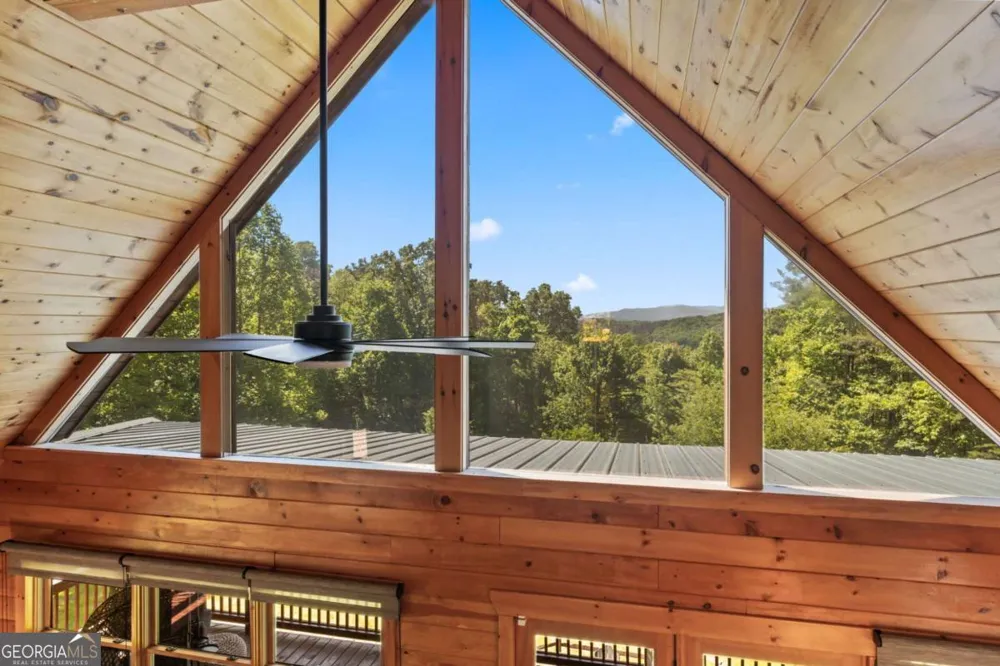 229 Old Mill Pond RD Mineral Bluff, GA 30559
