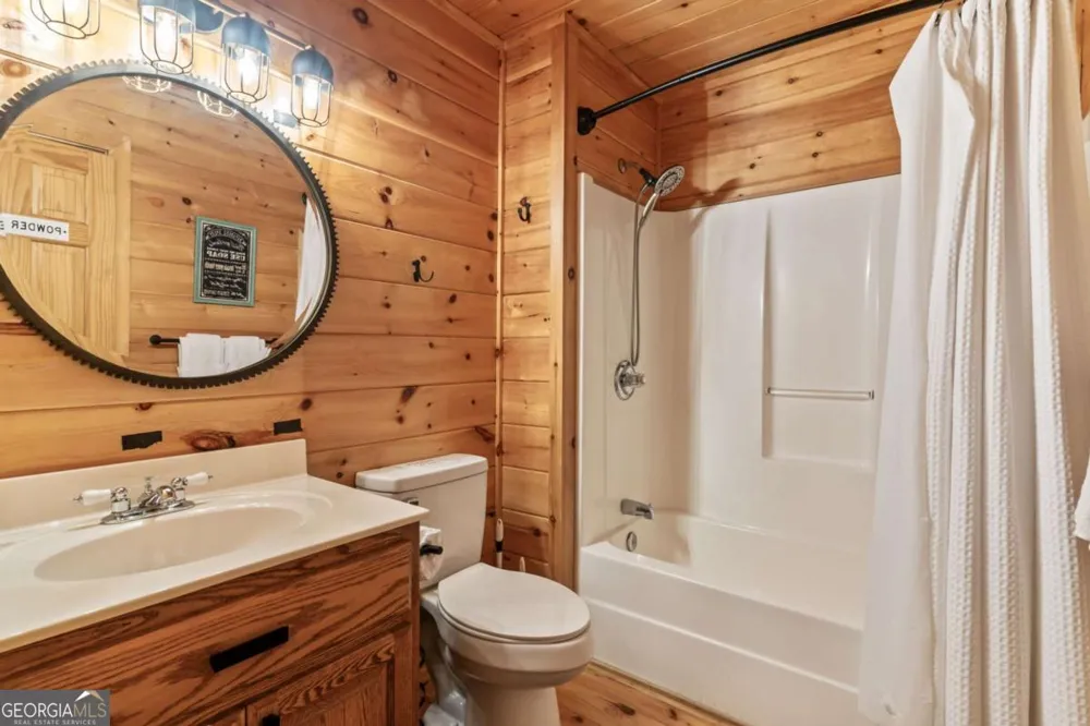 229 Old Mill Pond RD Mineral Bluff, GA 30559