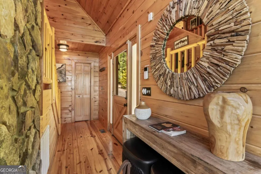 229 Old Mill Pond RD Mineral Bluff, GA 30559