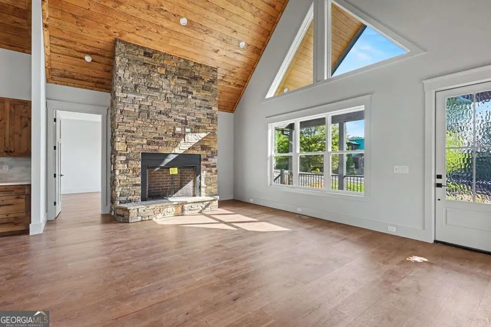 383 Rustic Barn TRL Morganton, GA 30560