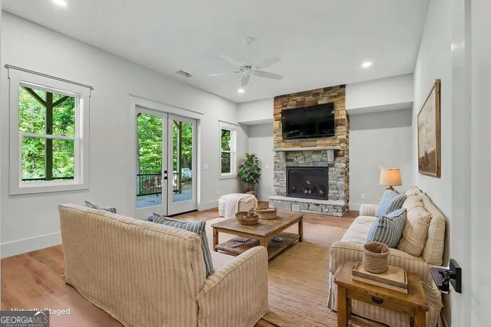 383 Rustic Barn TRL Morganton, GA 30560