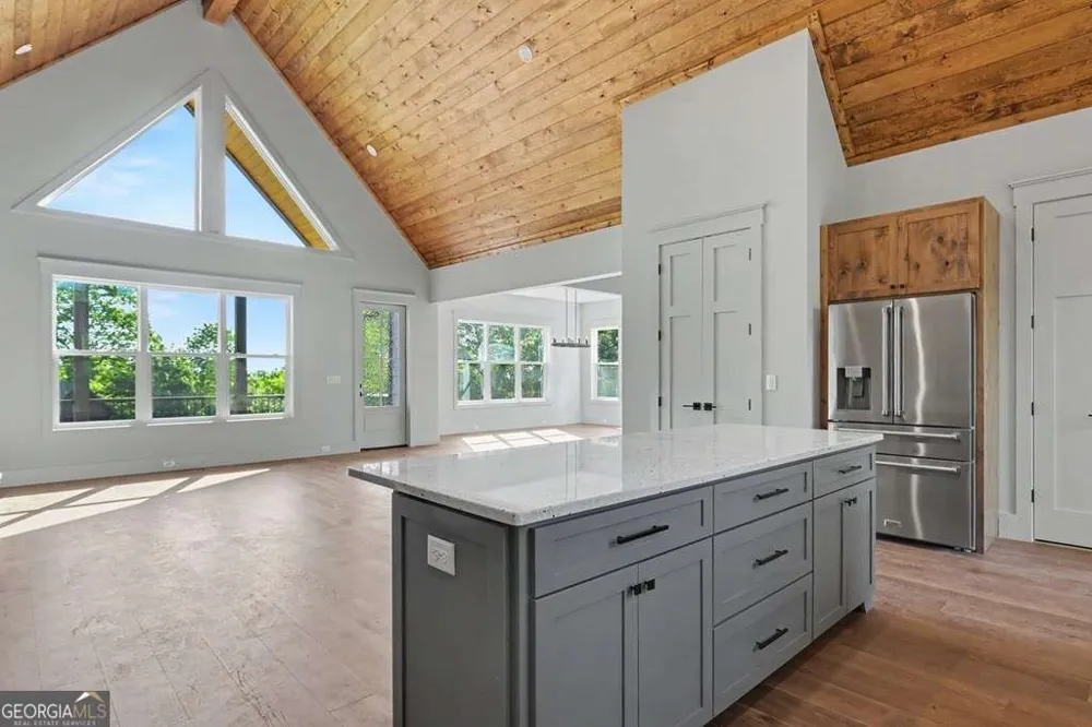 383 Rustic Barn TRL Morganton, GA 30560