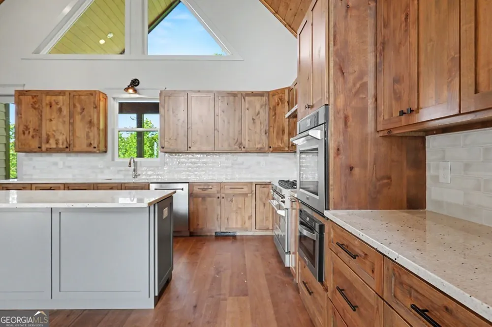 383 Rustic Barn TRL Morganton, GA 30560