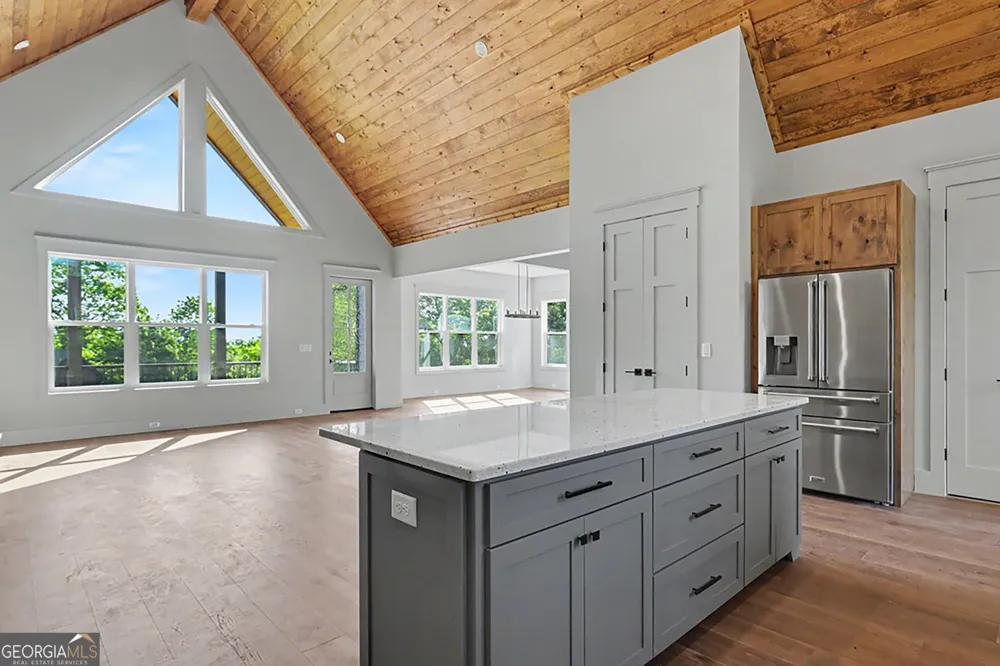 383 Rustic Barn TRL Morganton, GA 30560