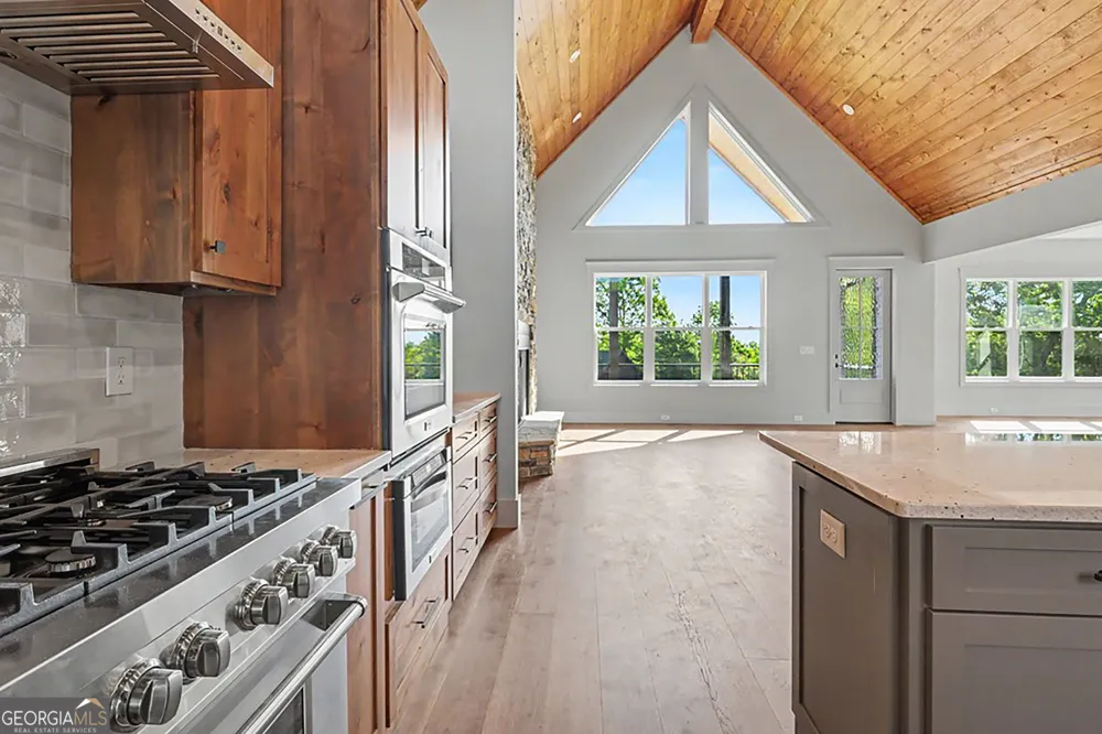 383 Rustic Barn TRL Morganton, GA 30560