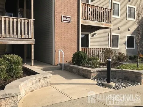 4811 Ravens Crest Drive