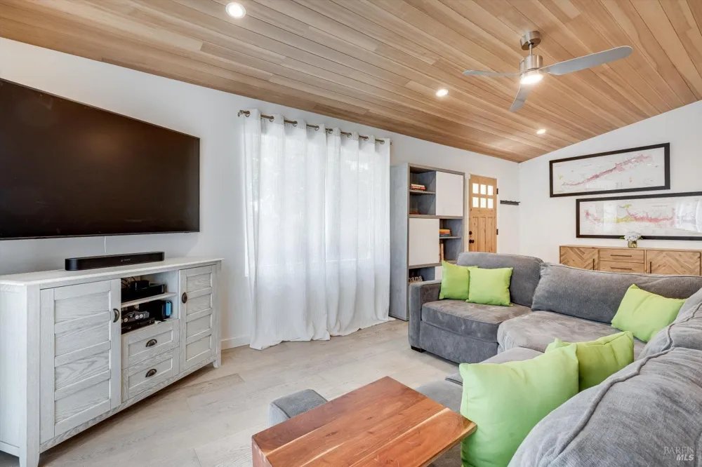 1701 Oak Street Calistoga, CA 94515
