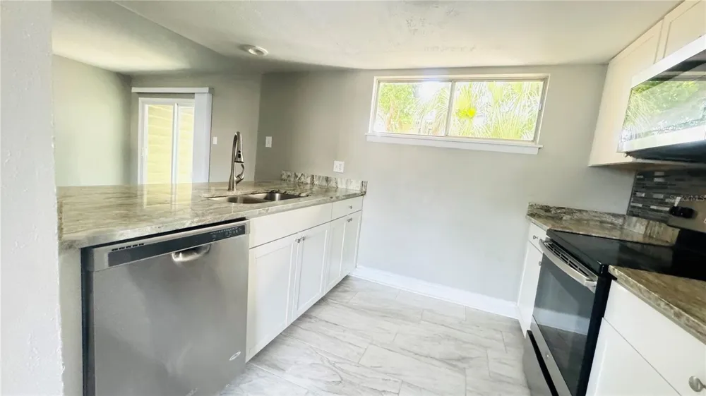 4016 WOODFERN DRIVE #B8 Orlando, FL 32839