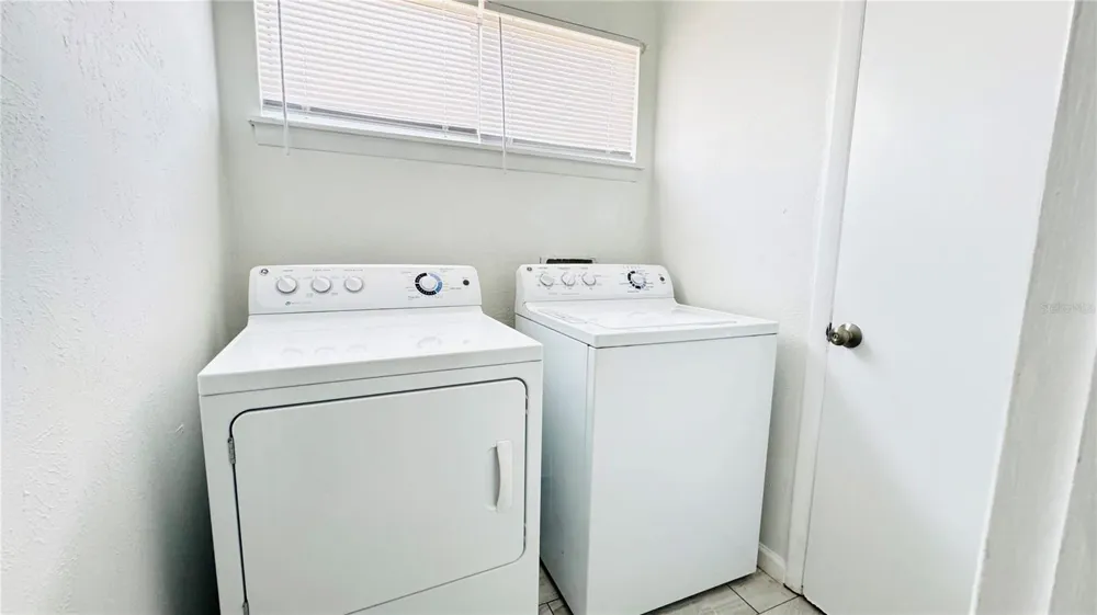 4016 WOODFERN DRIVE #B8 Orlando, FL 32839
