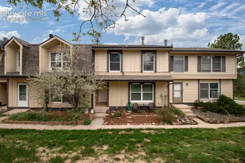 367 Raspberry Lane
