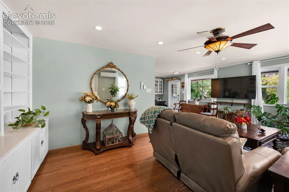 324 Terrace Place Manitou Springs, CO 80829