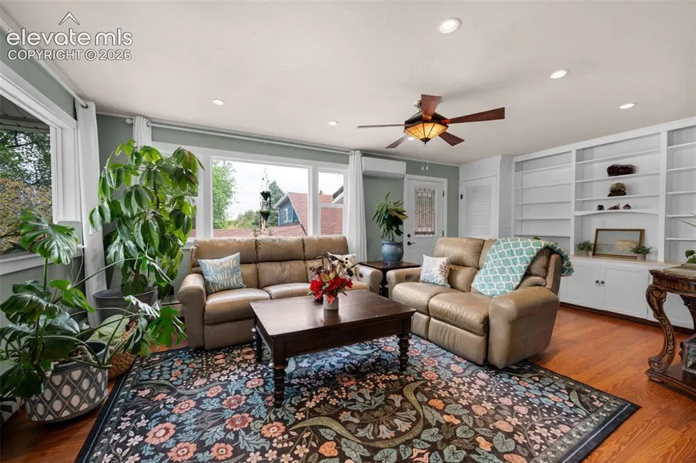 324 Terrace Place Manitou Springs, CO 80829