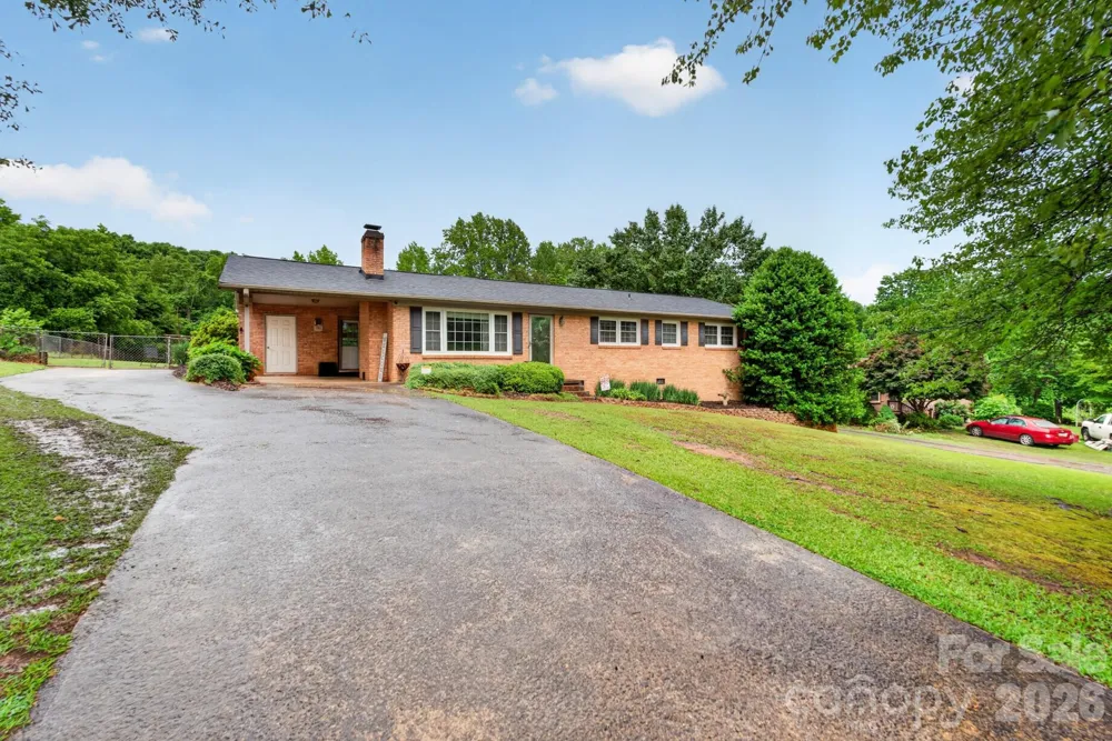 1172 Rainbow Circle Catawba, SC 29704