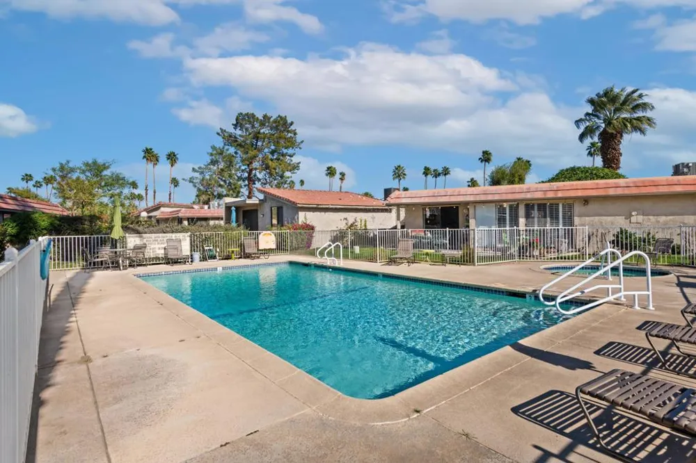 68482 Calle Toledo Cathedral City, CA 92234