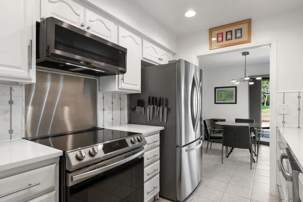 68482 Calle Toledo Cathedral City, CA 92234