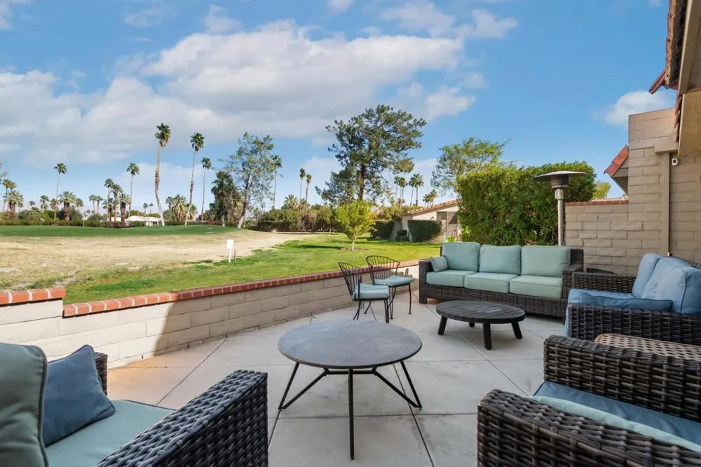 68482 Calle Toledo Cathedral City, CA 92234