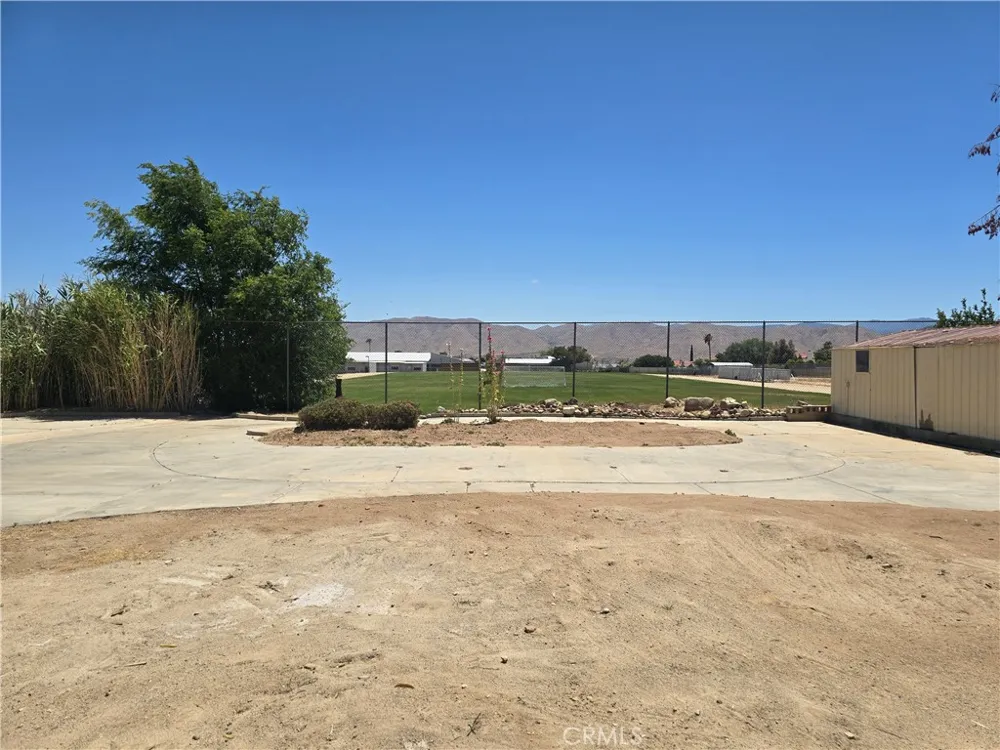 7215 Lyons #3 Hesperia, CA 92345