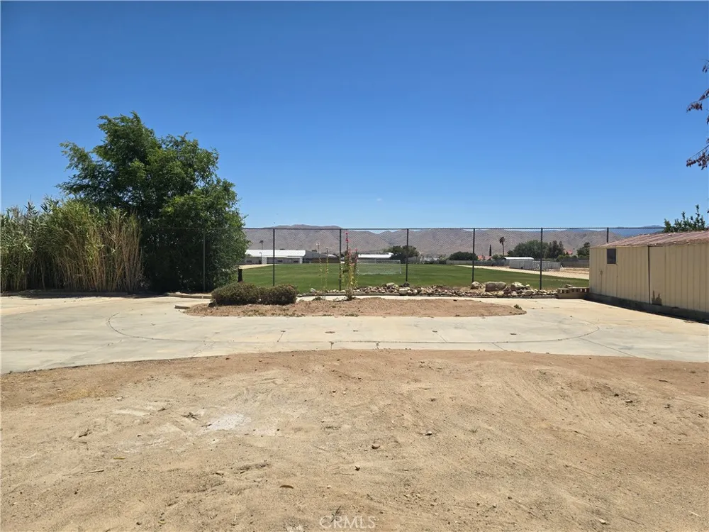 7215 Lyons #3 Hesperia, CA 92345