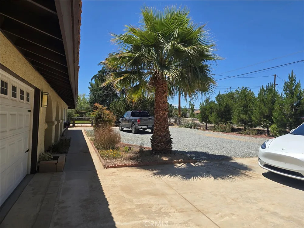 7215 Lyons #3 Hesperia, CA 92345