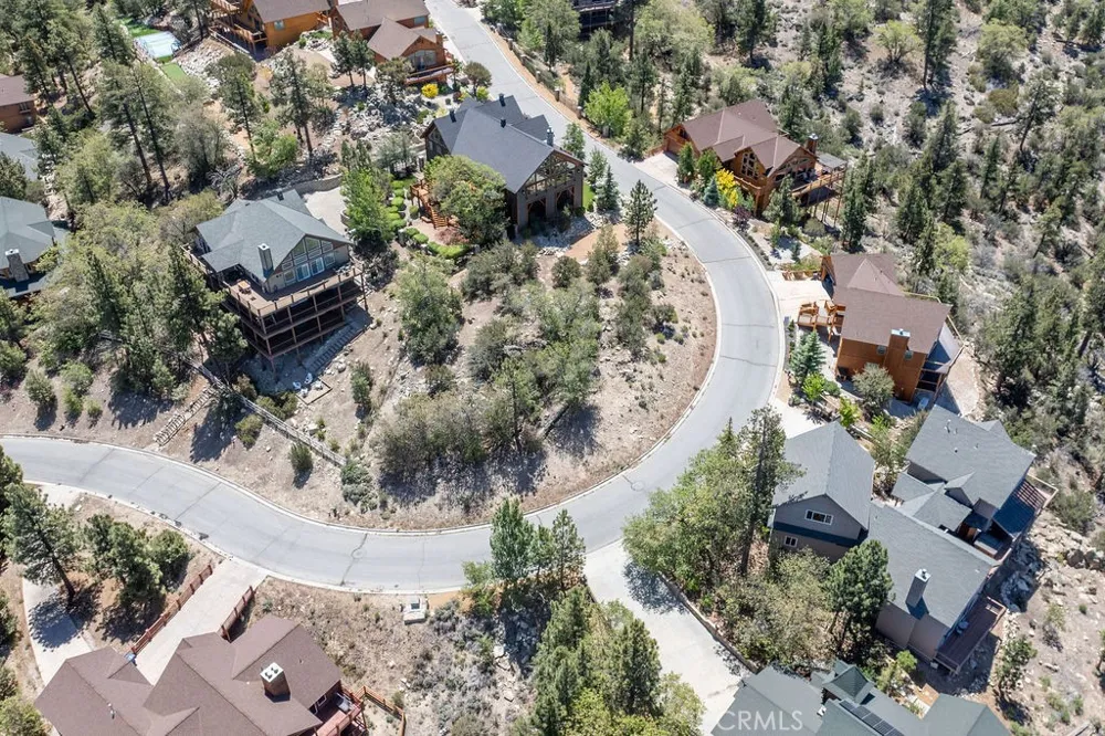 42315 Golden Oak Big Bear Lake, CA 92315