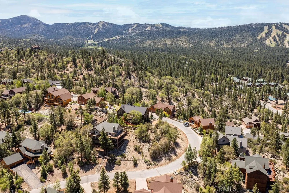 42315 Golden Oak Big Bear Lake, CA 92315