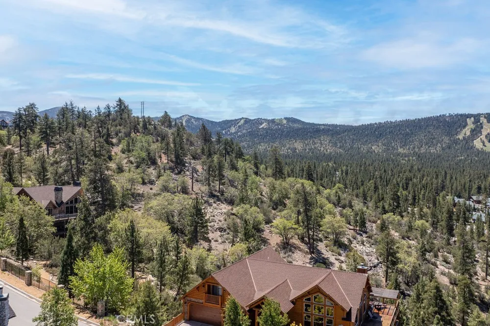 42315 Golden Oak Big Bear Lake, CA 92315