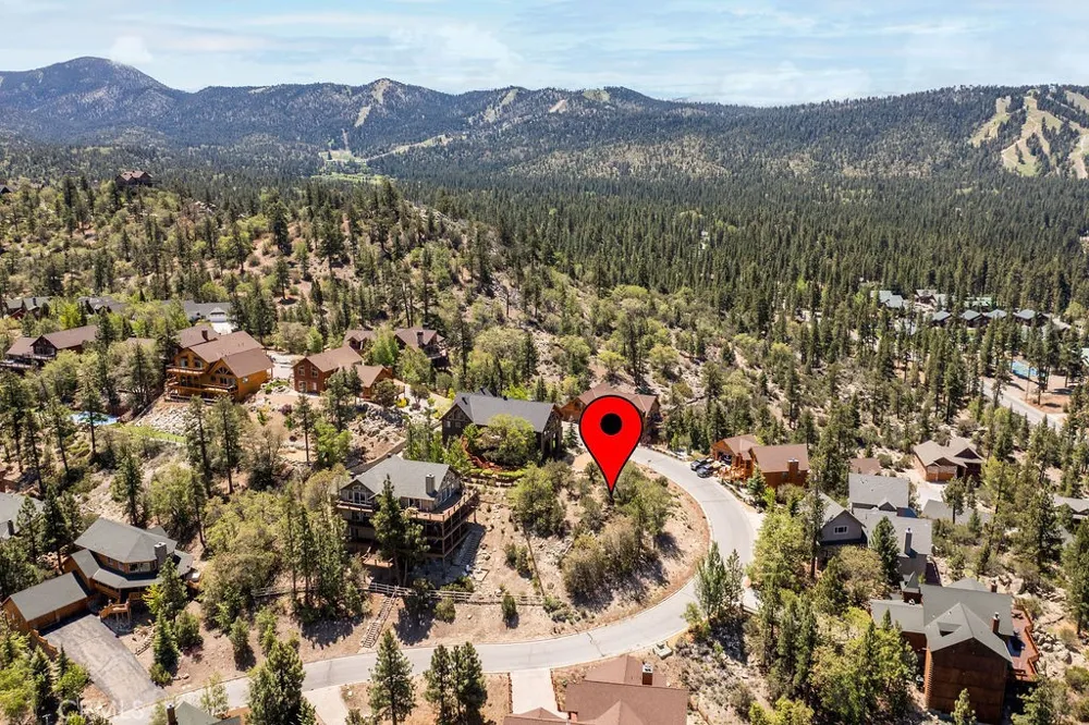 42315 Golden Oak Big Bear Lake, CA 92315