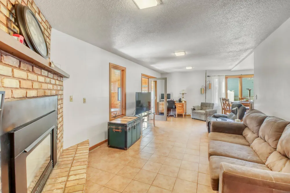 1315 Loring Avenue Detroit Lakes, MN 56501
