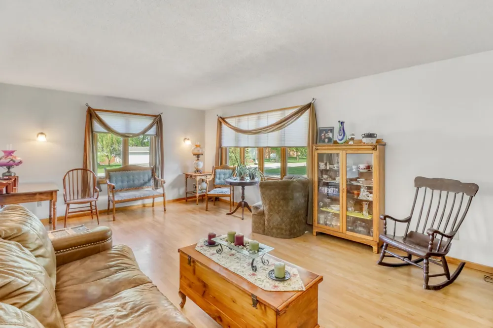 1315 Loring Avenue Detroit Lakes, MN 56501
