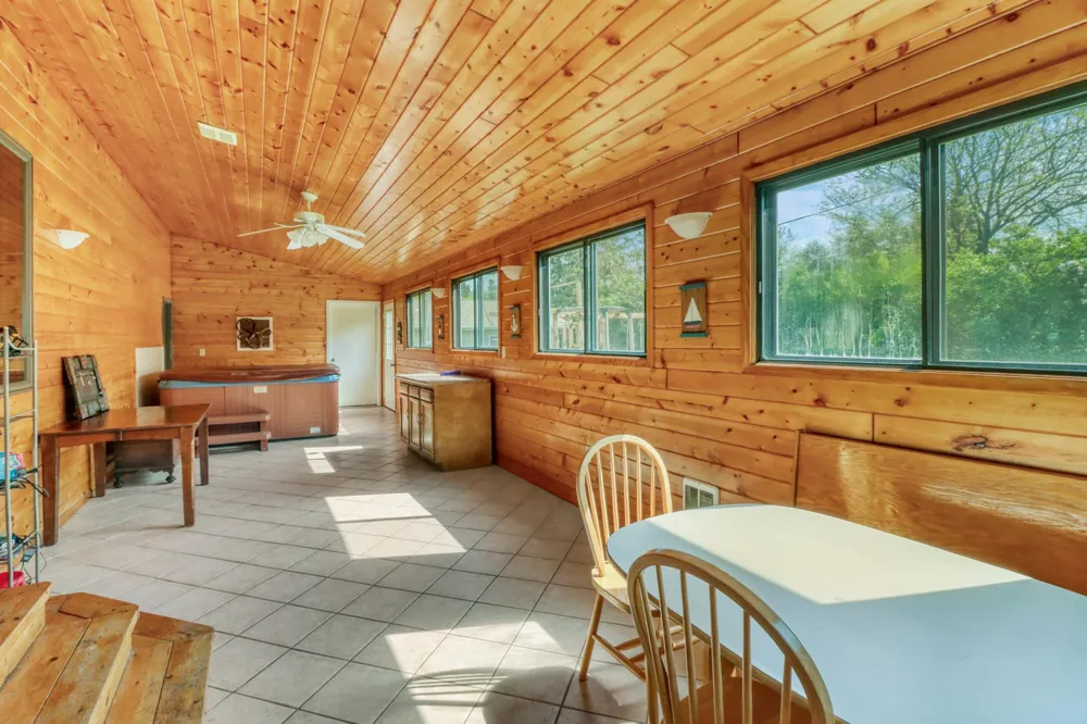 1315 Loring Avenue Detroit Lakes, MN 56501