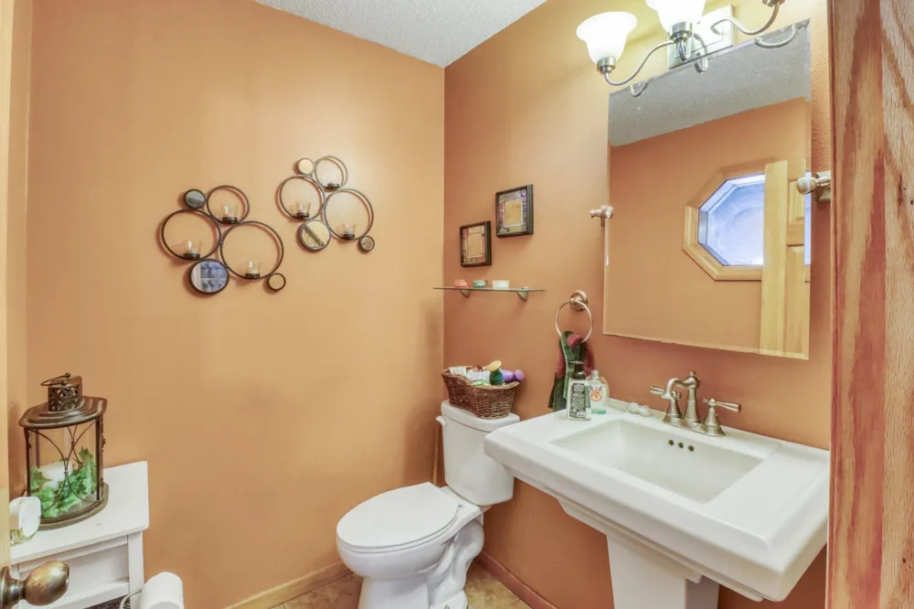 1315 Loring Avenue Detroit Lakes, MN 56501