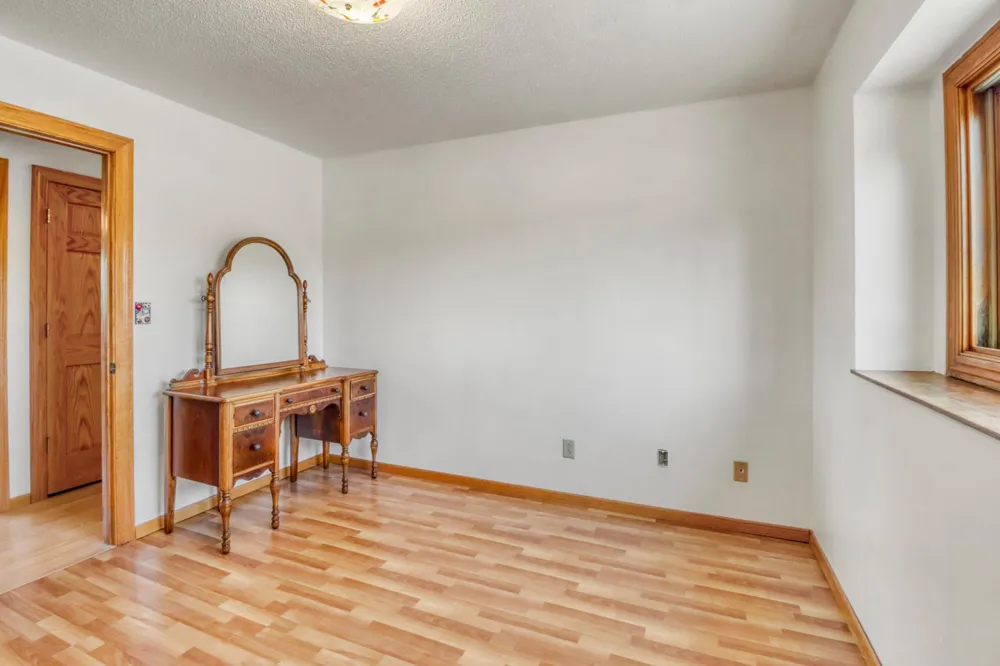 1315 Loring Avenue Detroit Lakes, MN 56501