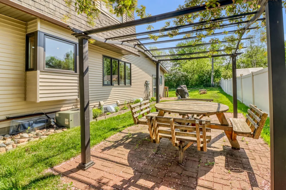 1315 Loring Avenue Detroit Lakes, MN 56501