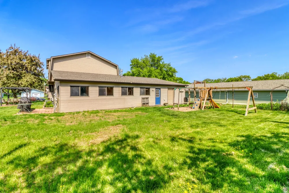 1315 Loring Avenue Detroit Lakes, MN 56501