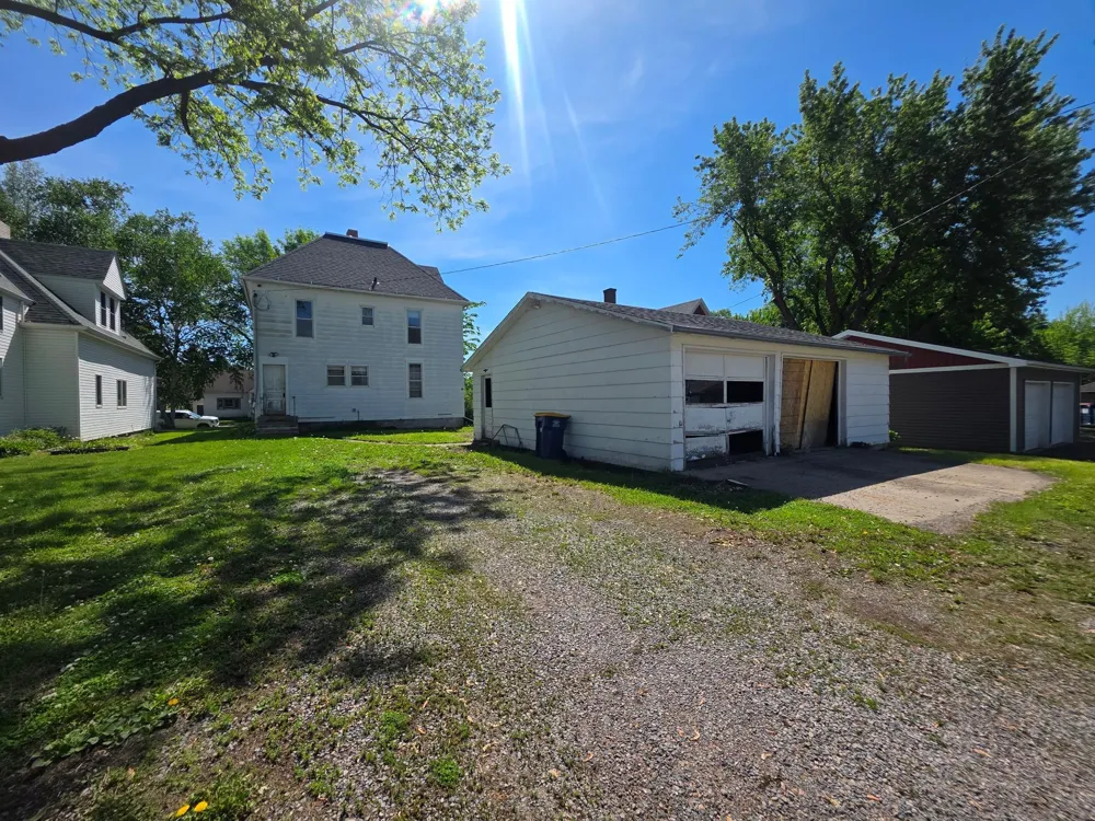 844 S 1st Avenue Gibbon, MN 55335