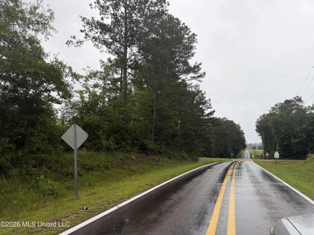 River Road Summit, MS 39666