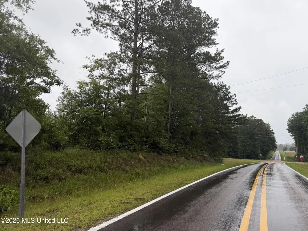 River Road Summit, MS 39666