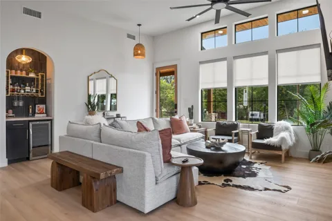 118 Bayside Circle
