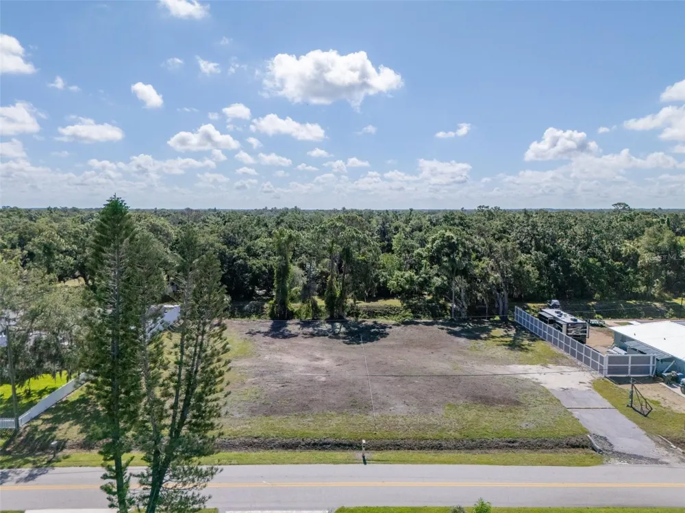 1941 E LEEWYNN DRIVE Sarasota, FL 34240