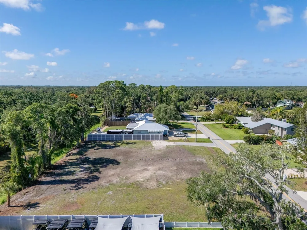 1941 E LEEWYNN DRIVE Sarasota, FL 34240