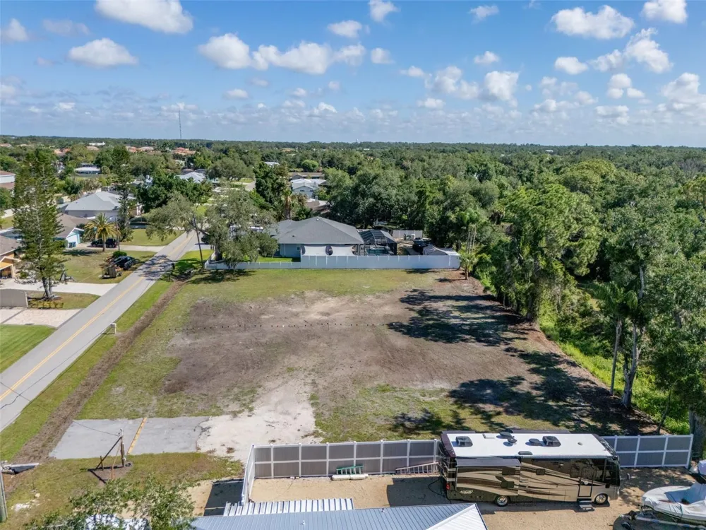 1941 E LEEWYNN DRIVE Sarasota, FL 34240