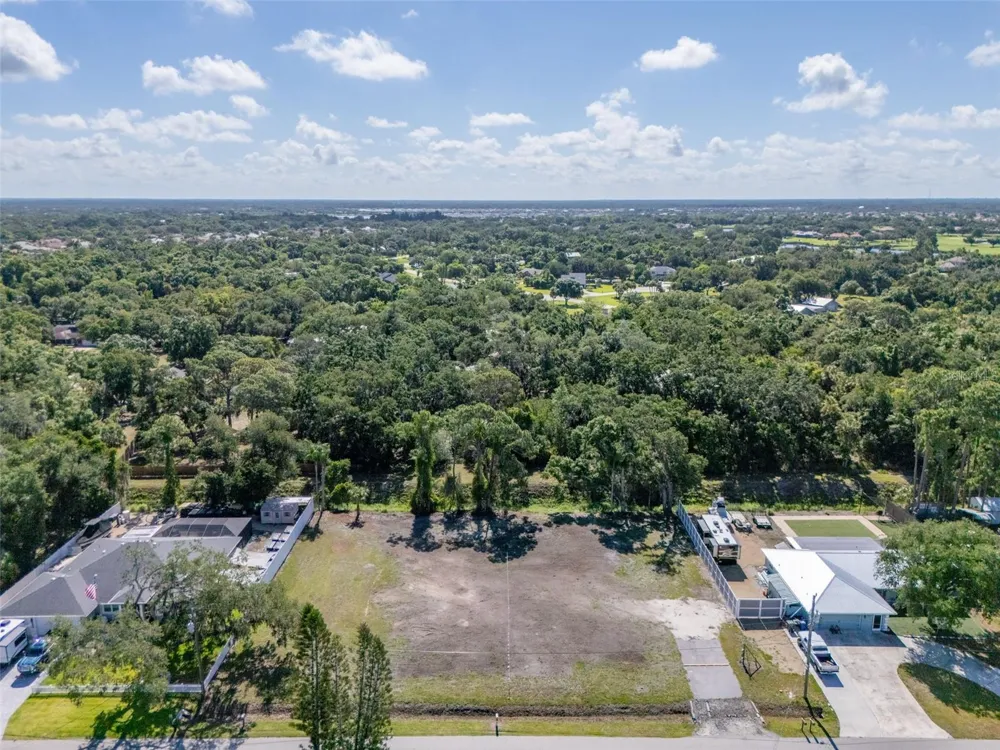 1941 E LEEWYNN DRIVE Sarasota, FL 34240