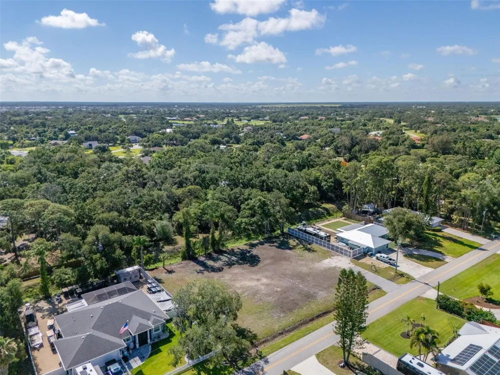 1941 E LEEWYNN DRIVE Sarasota, FL 34240