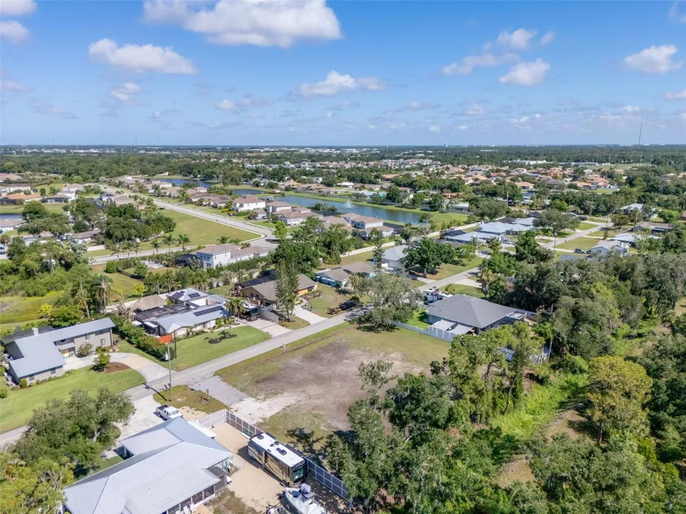 1941 E LEEWYNN DRIVE Sarasota, FL 34240