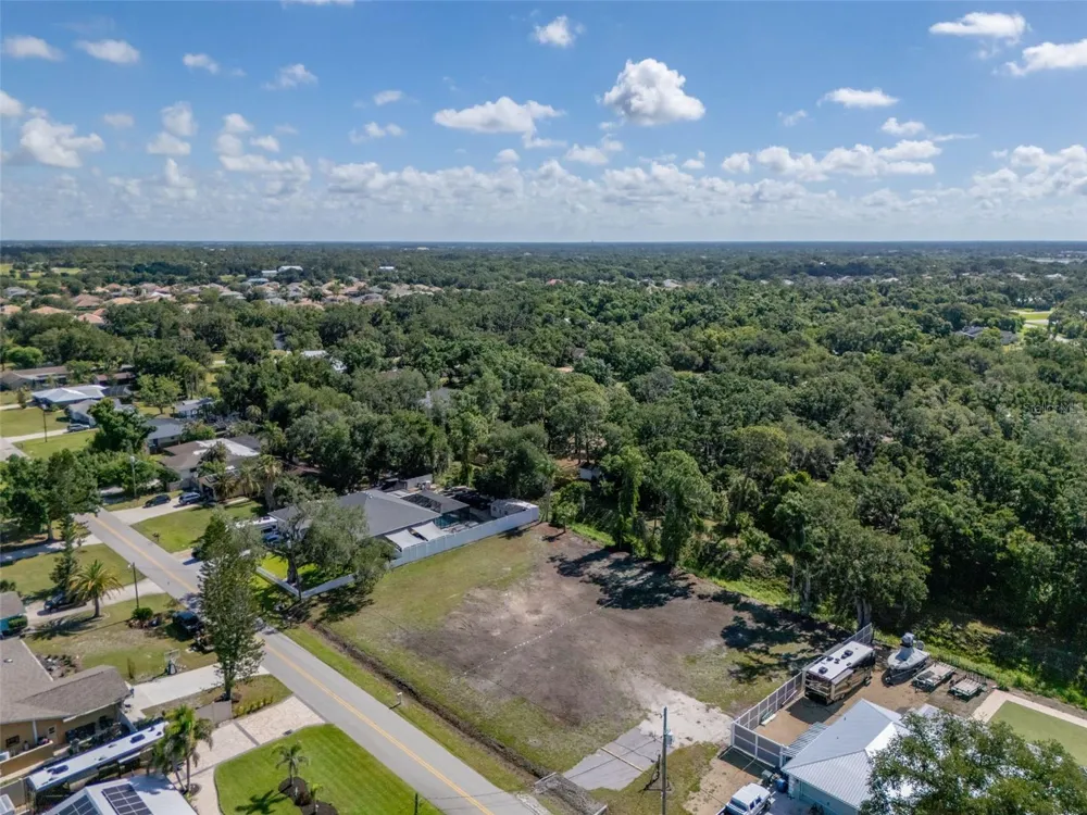 1941 E LEEWYNN DRIVE Sarasota, FL 34240
