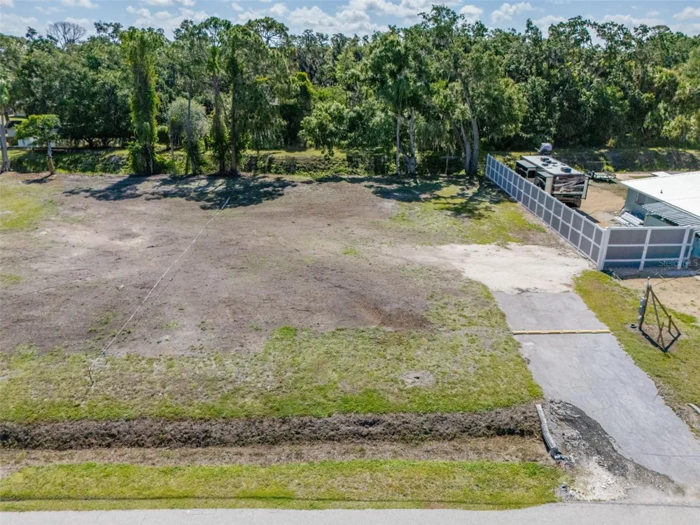 1941 E LEEWYNN DRIVE Sarasota, FL 34240