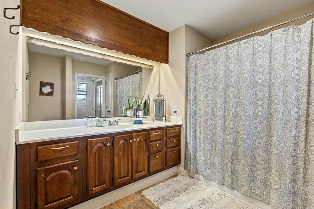 2321 COUNTY ROAD 2100 Ivanhoe, TX 75447