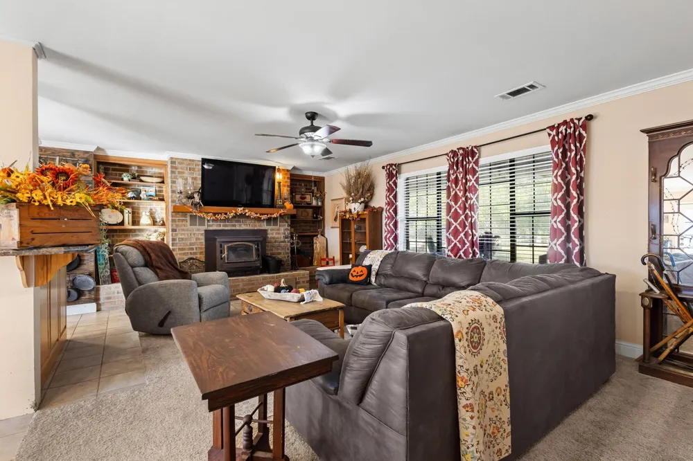2321 COUNTY ROAD 2100 Ivanhoe, TX 75447