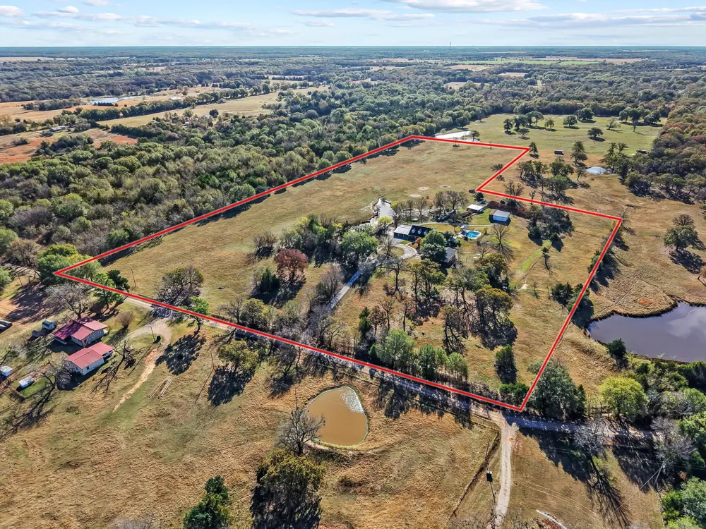 2321 COUNTY ROAD 2100 Ivanhoe, TX 75447